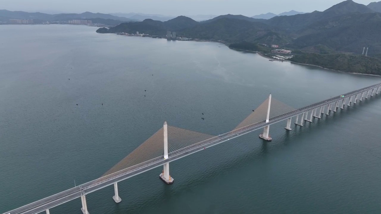 广东省惠州市惠东县亚婆角海滨度假区惠州湾跨海大桥航拍视频素材