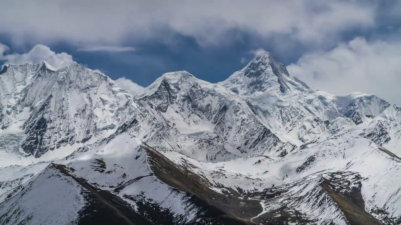 贡嘎雪山视频素材