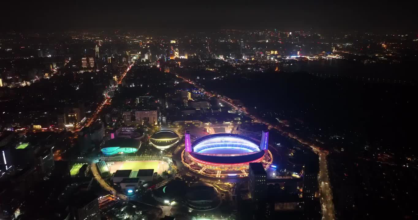 航拍杭州亚运场馆黄龙体育中心夜景视频素材