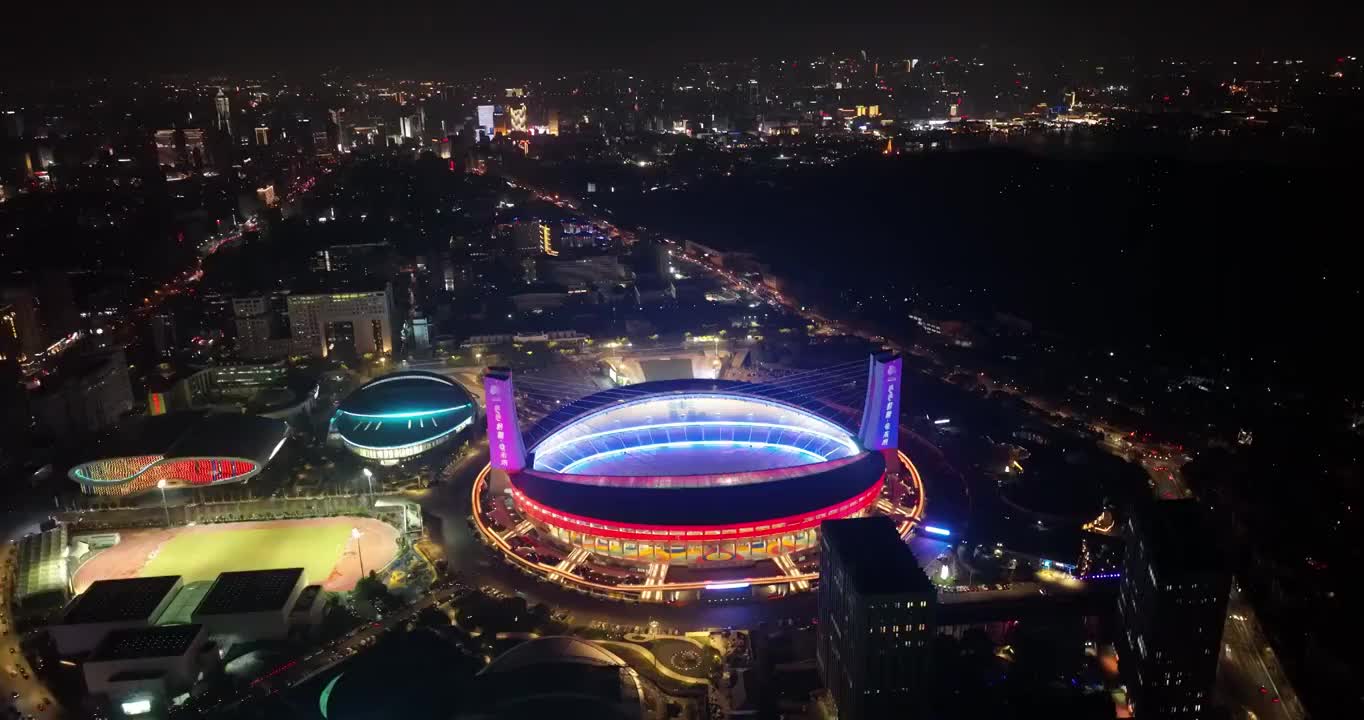 航拍杭州亚运场馆黄龙体育中心夜景视频素材