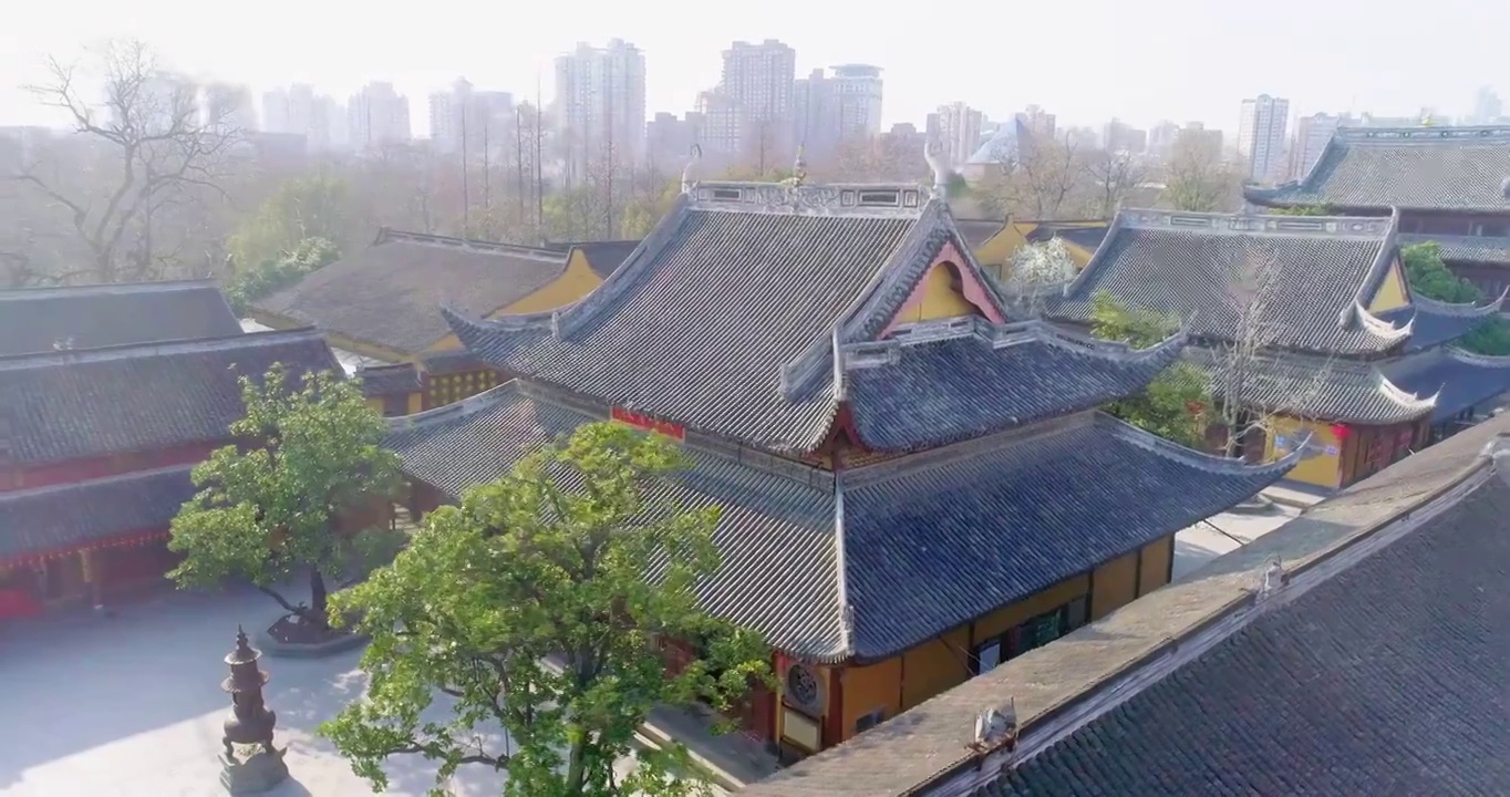 上海龙华寺古建筑群视频素材