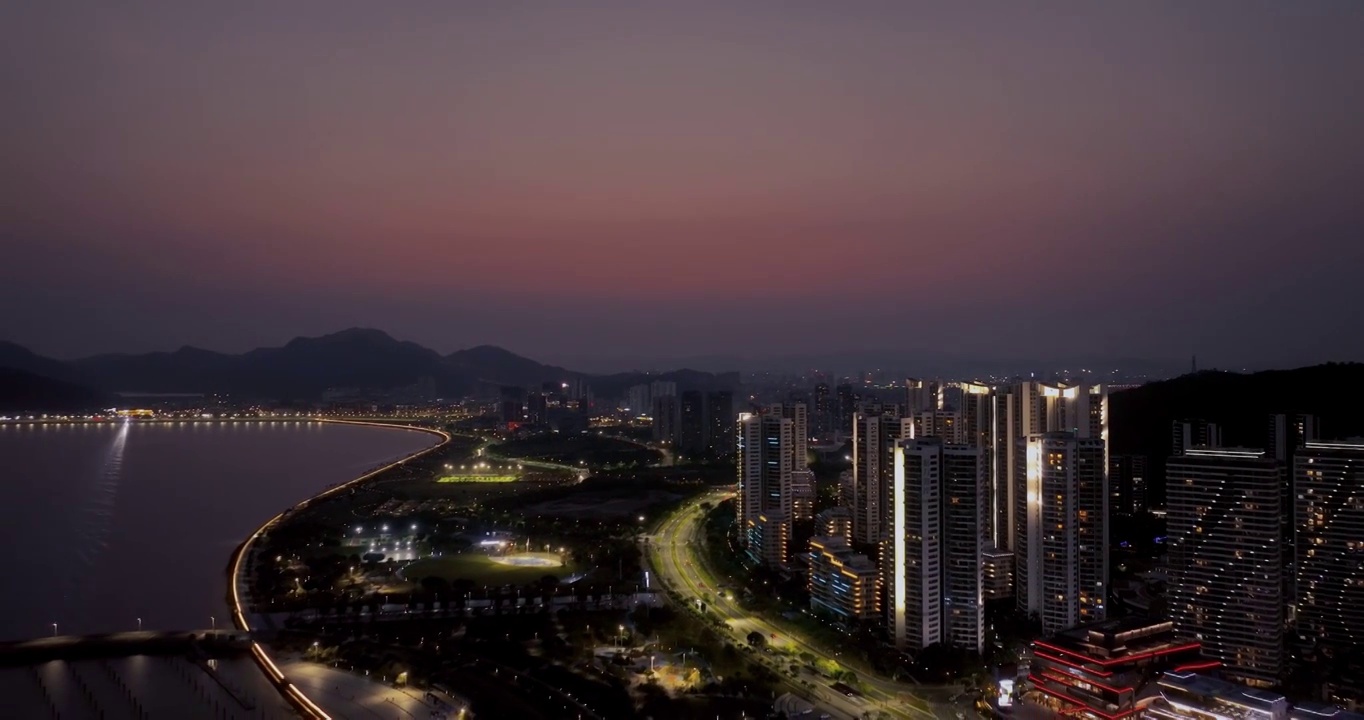 航拍珠海唐家湾格力海岸夜景视频素材