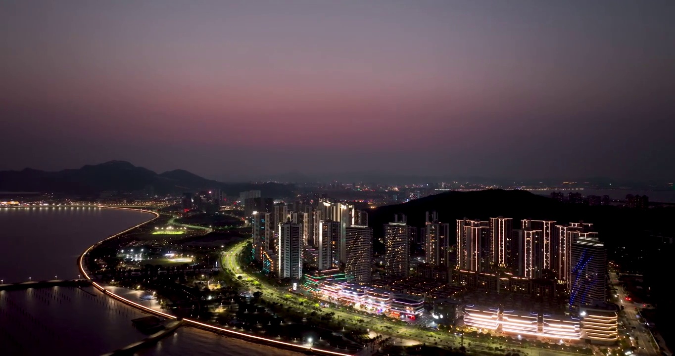 航拍珠海唐家湾格力海岸夜景视频素材