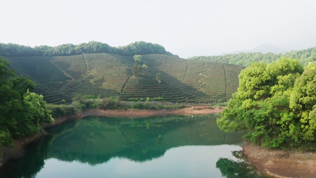 杭州西湖区龙坞镇光明寺水库航拍视频素材