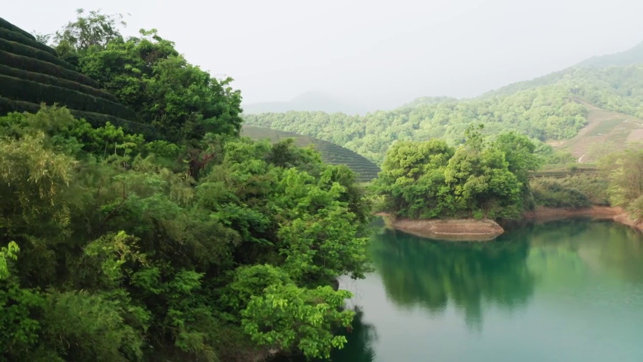 杭州西湖区龙坞镇光明寺水库航拍视频素材