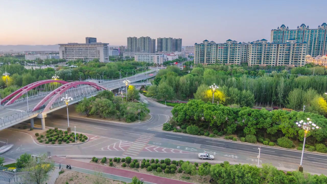 包头城市道路日转夜延时摄影视频素材