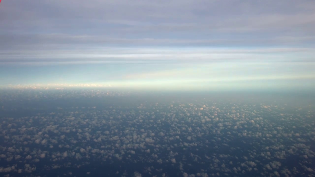 飞机舷窗外的风景4k视频视频素材