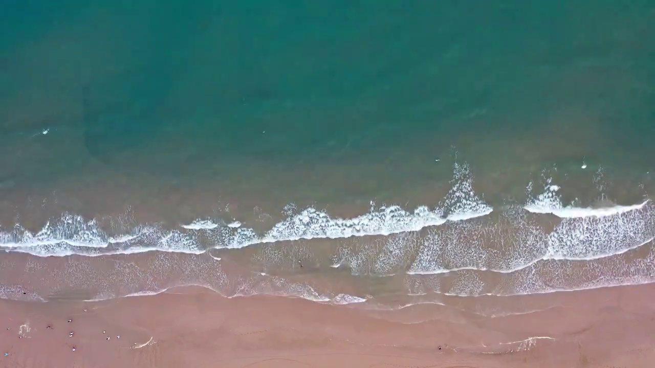 海南岛三亚市海棠湾沙滩海浪视频素材