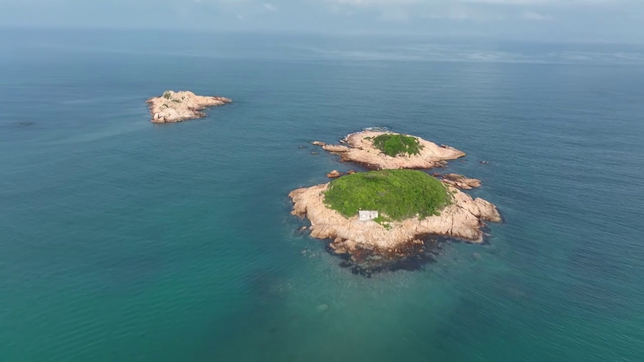 广东省惠州市惠东县双月湾东湾岛屿群航拍视频素材