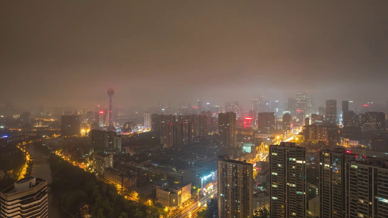 成都339电视塔太古里高视角夜景,暴雨闪电雷暴延时摄影4K分辨率视频素材