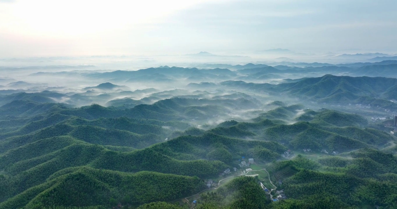 山脉 地形 晨雾 航拍 自然 绿色 生态 环保 清新 风景视频素材