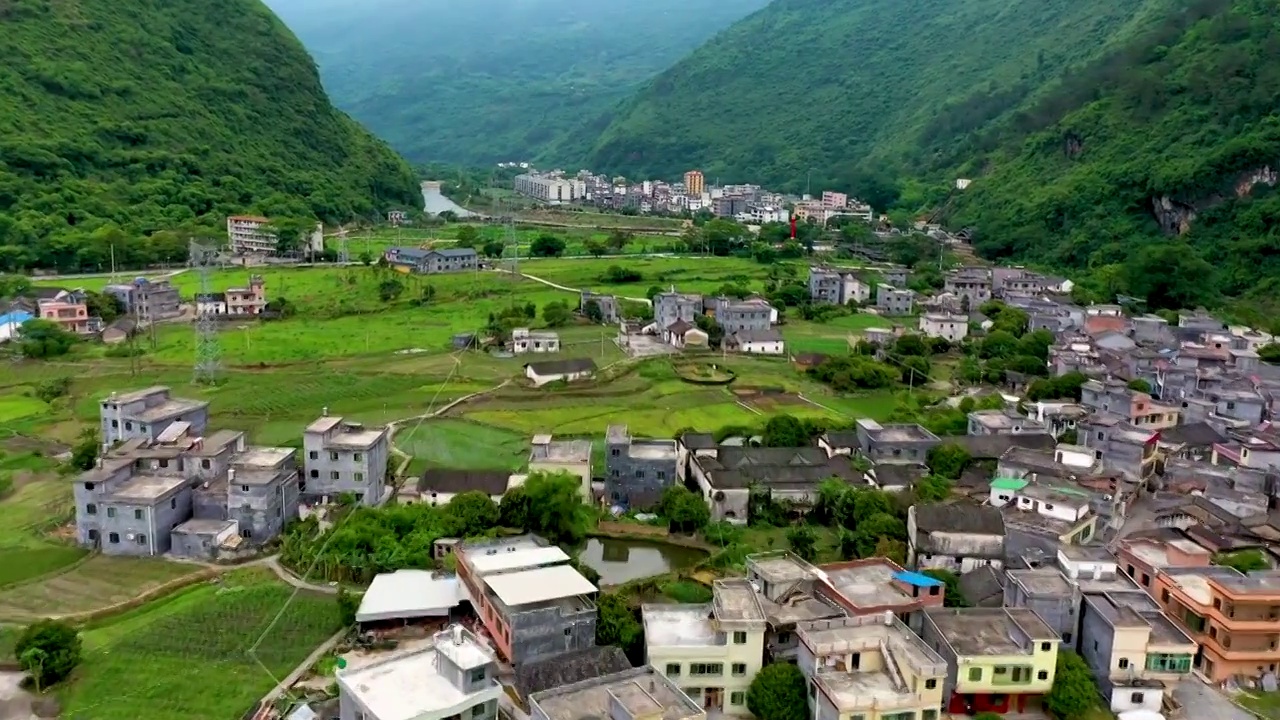 雨后美丽的阳山秤架英明村视频素材