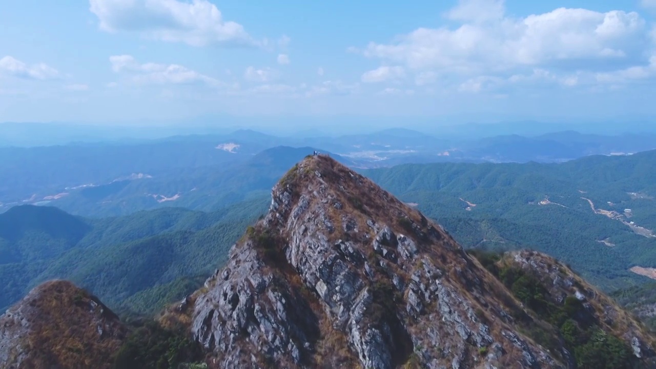 世界长寿之乡，蕉岭县第一高峰，金山笔视频素材