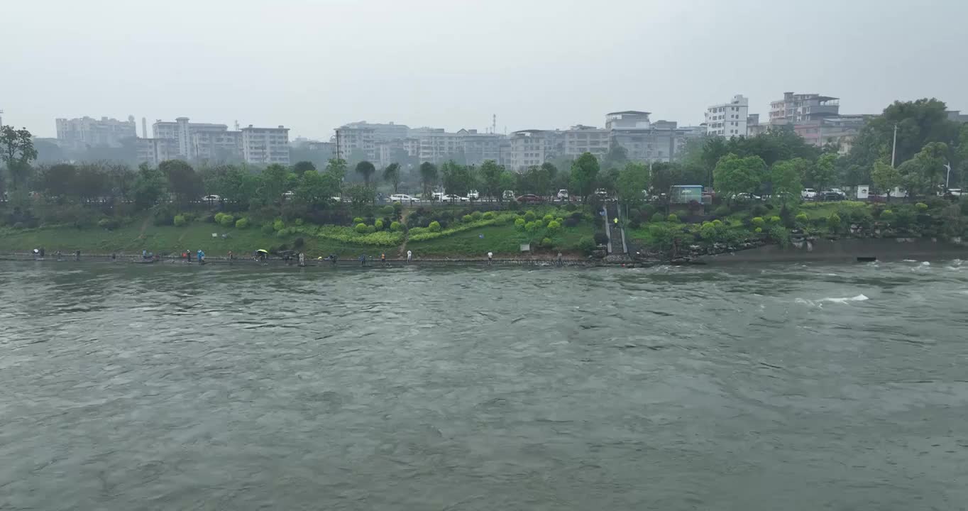 桂林风光雨雾天气航拍视频素材