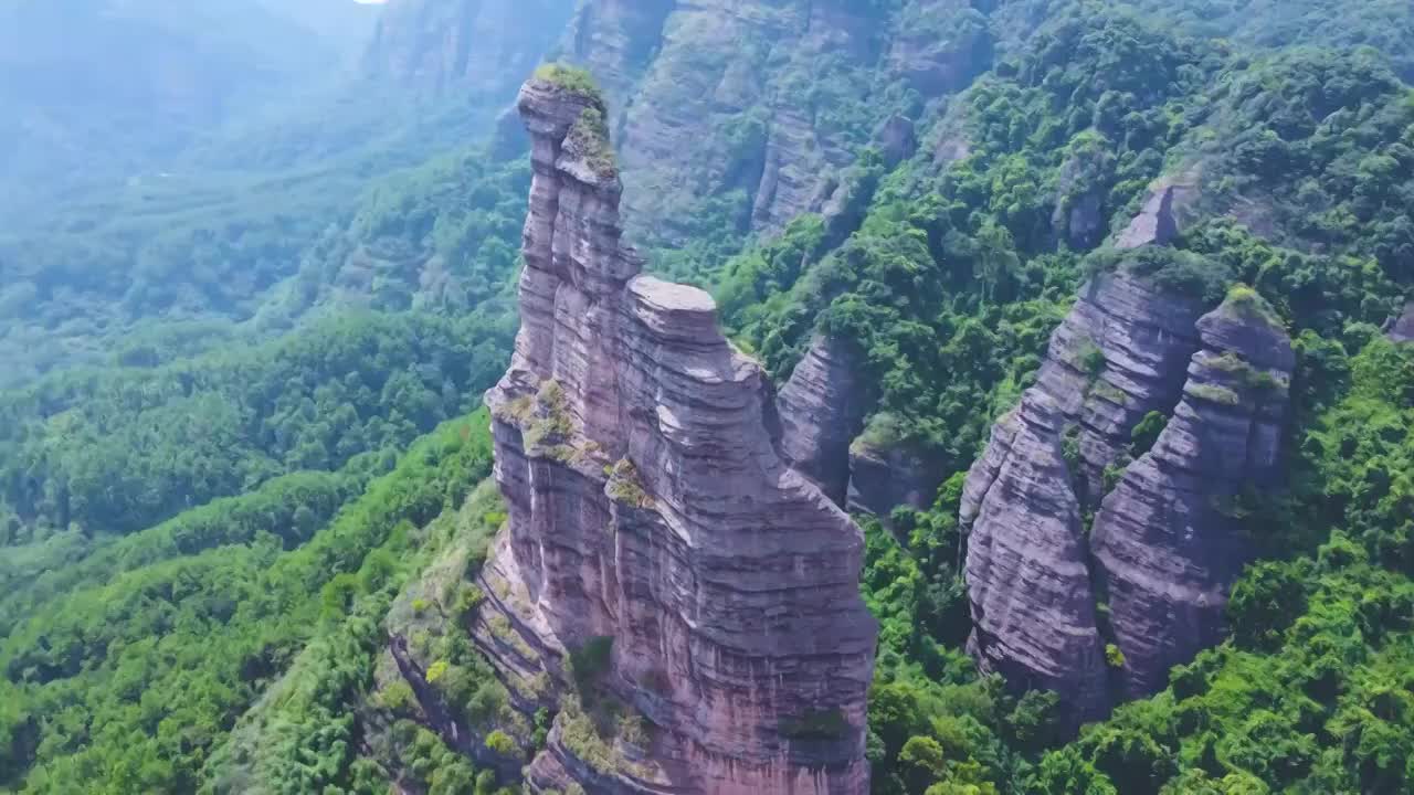 世界地质公园，丹霞山，观音石视频素材