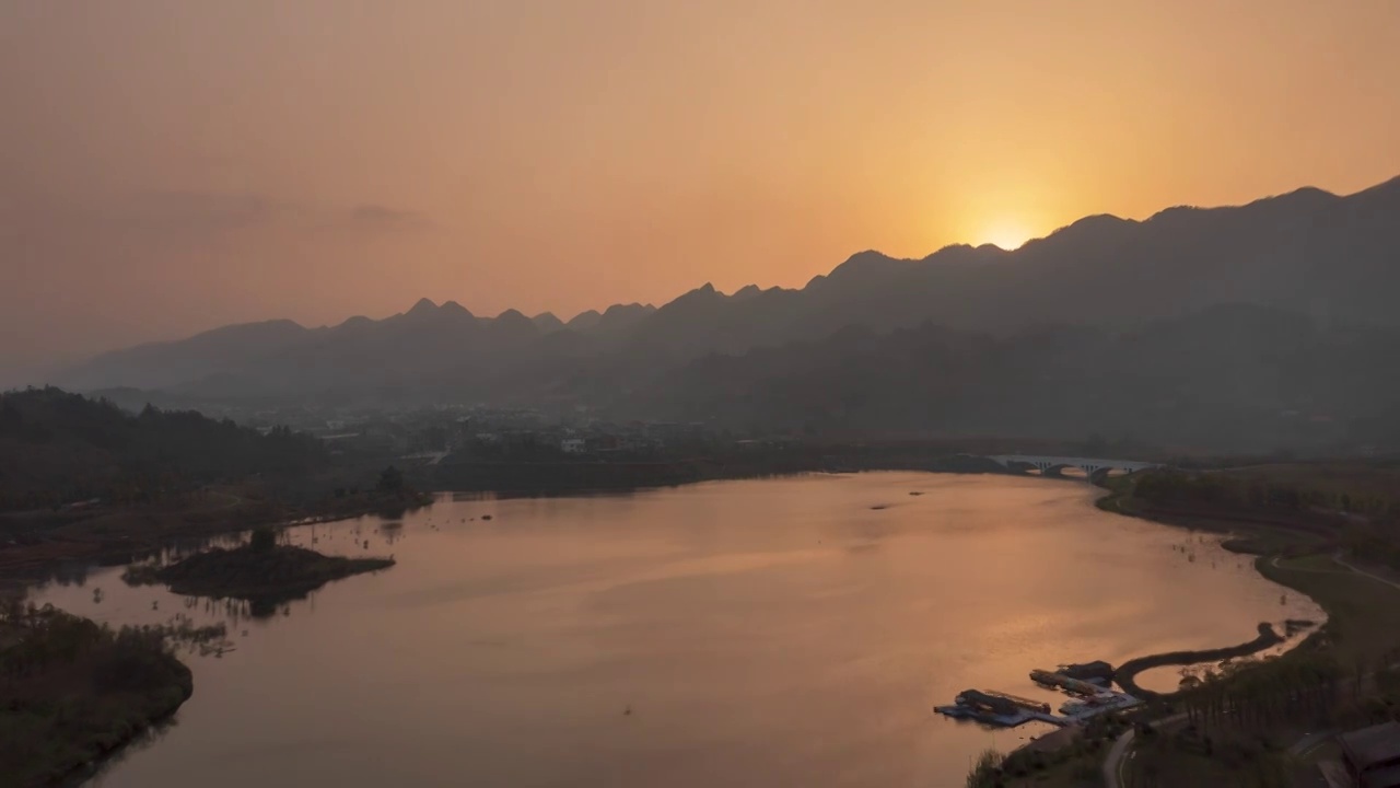 荔波月亮湖湿地公园黄昏落日写真视频素材