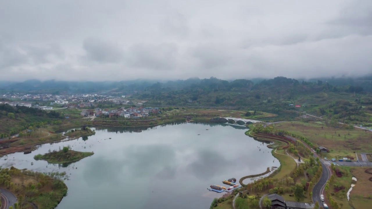 荔波月亮湖湿地公园黄昏落日写真视频素材