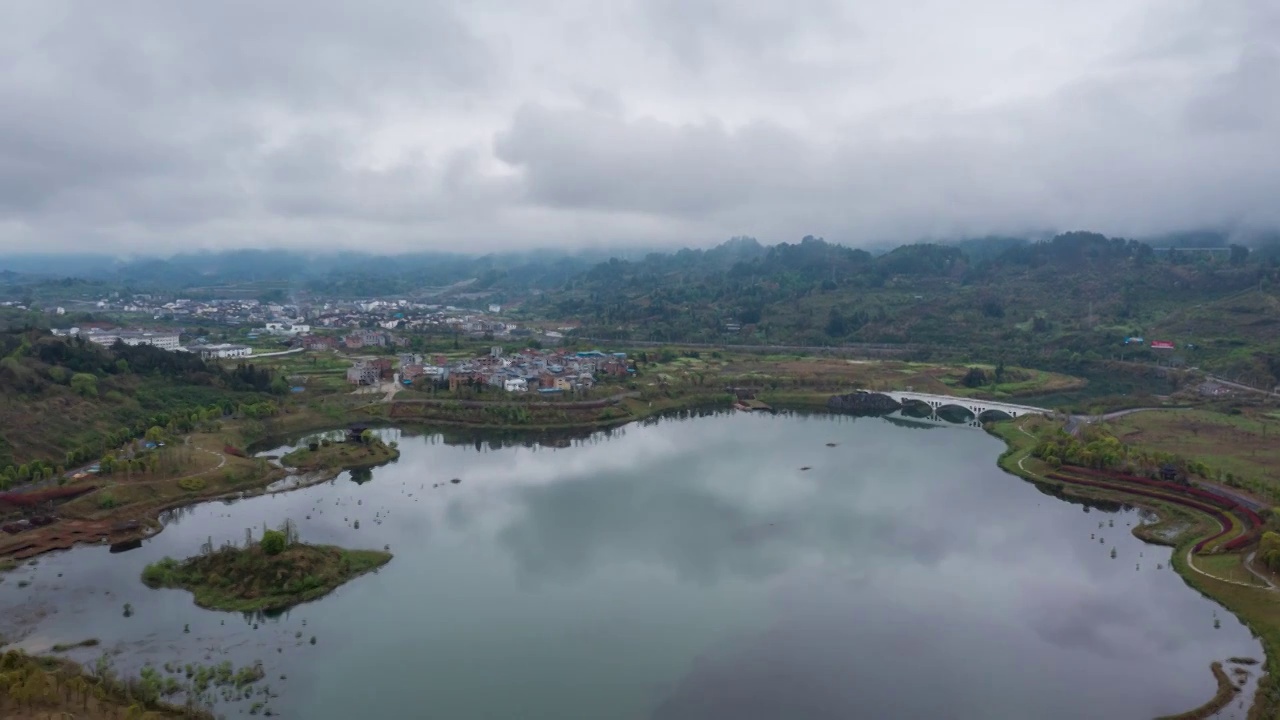 荔波月亮湖湿地公园黄昏落日写真视频素材