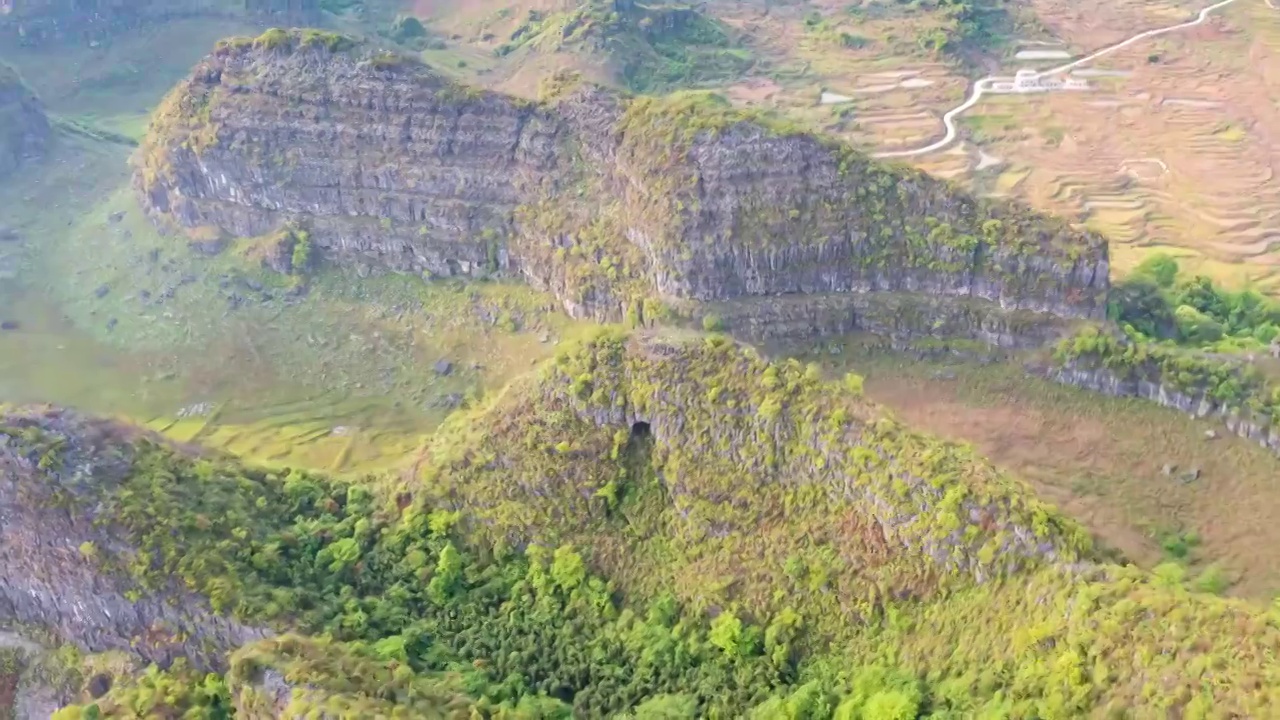 延时拍摄贵州荔波的乡村大山风光视频素材