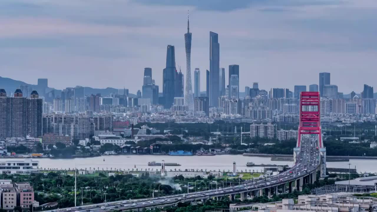 广州新光大桥与广州地板建筑夜景视频素材