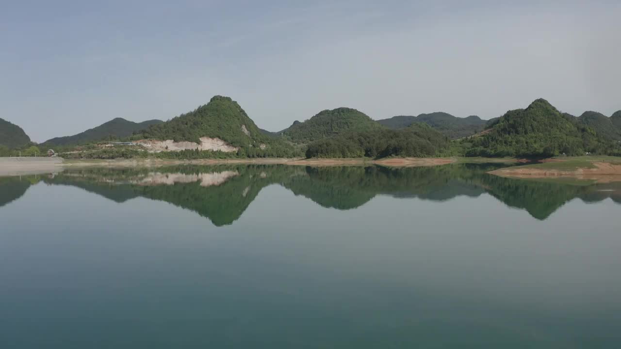 航拍湖南湘西松柏镇松柏水库风光视频素材