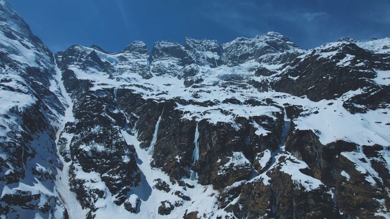 梅里雪山，神瀑视频素材