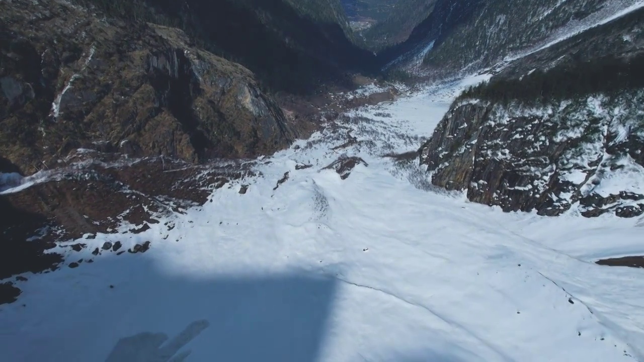 梅里雪山，神瀑视频素材