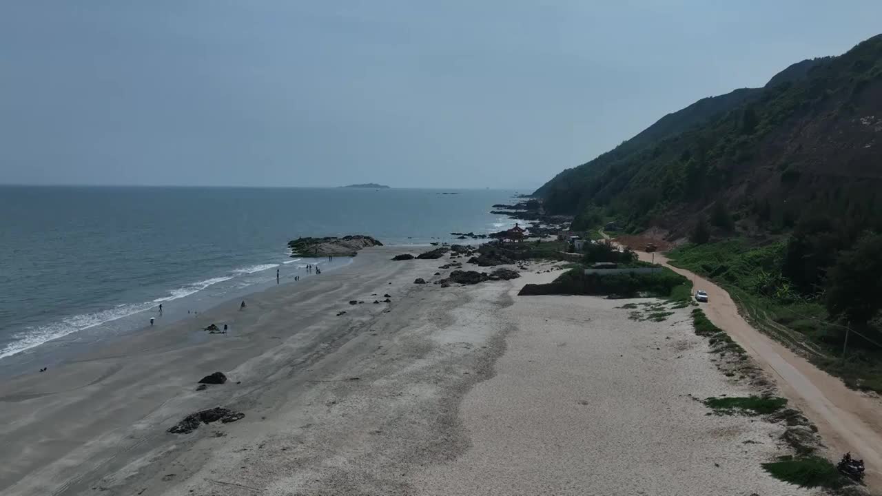 海滩沙滩海浪海边海水海岛视频素材