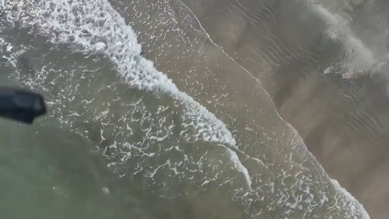 海滩沙滩海浪海边海水海岛视频素材