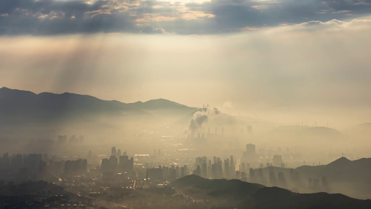 门头沟黎明日出朝霞变幻莫测的神奇天空视频素材