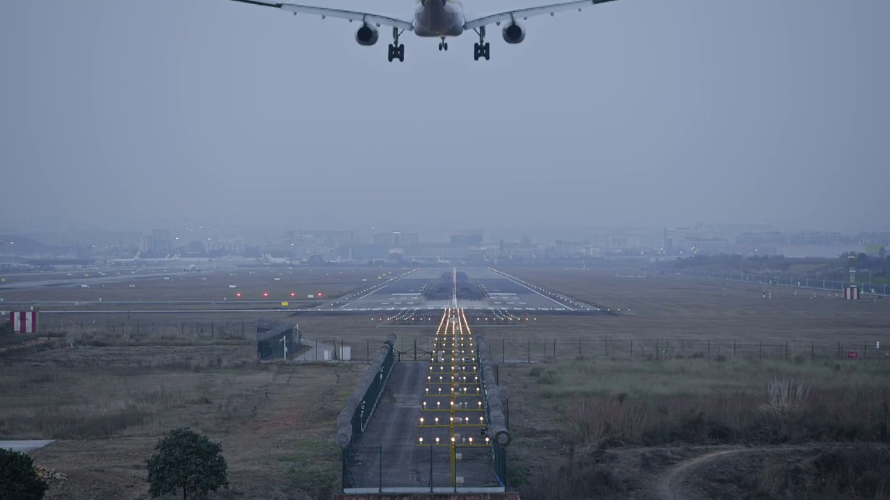 成都双流机场飞机起飞降落航空视频下载