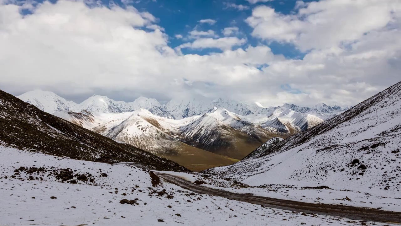 雅哈垭口贡嘎雪山延时摄影视频素材