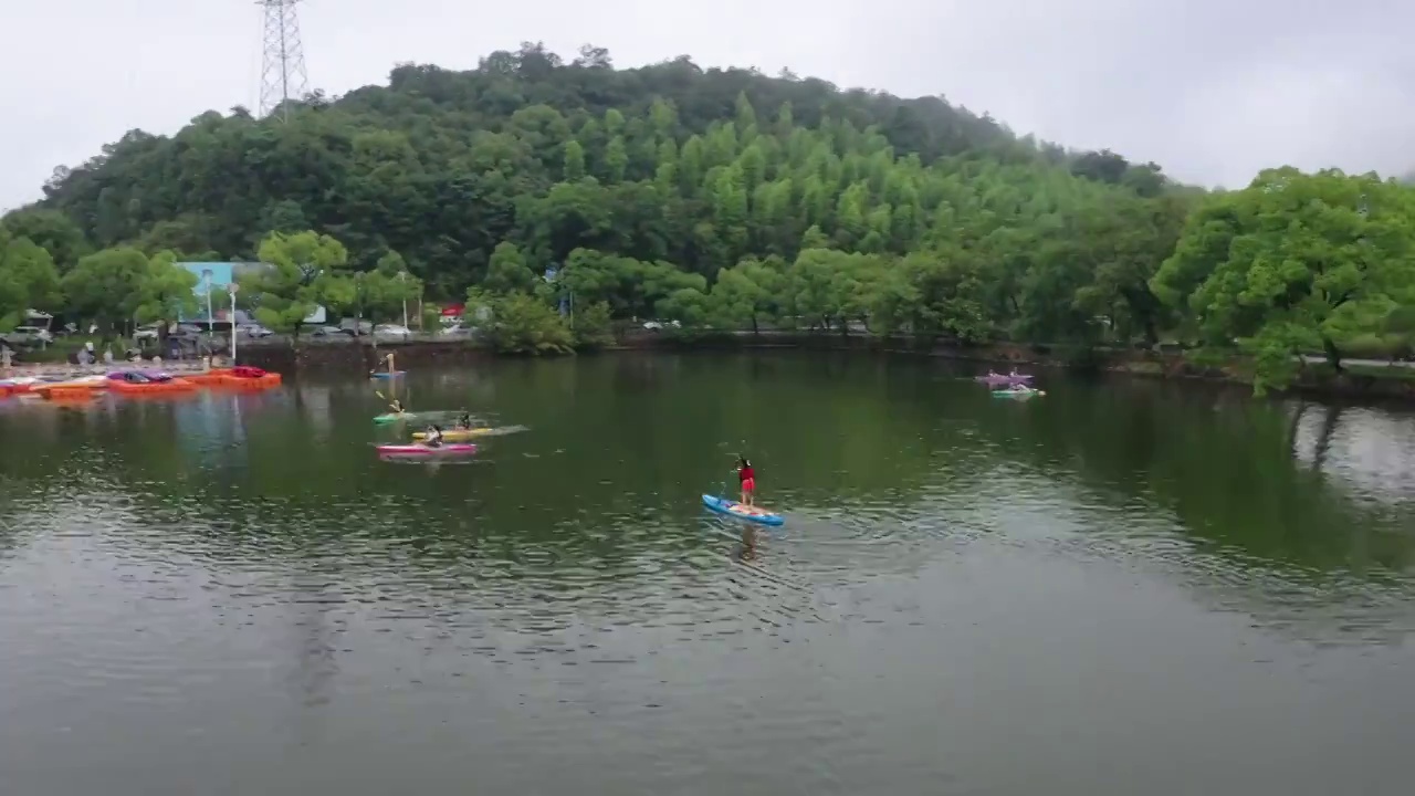 莫干山水上运动皮划艇航拍视频素材