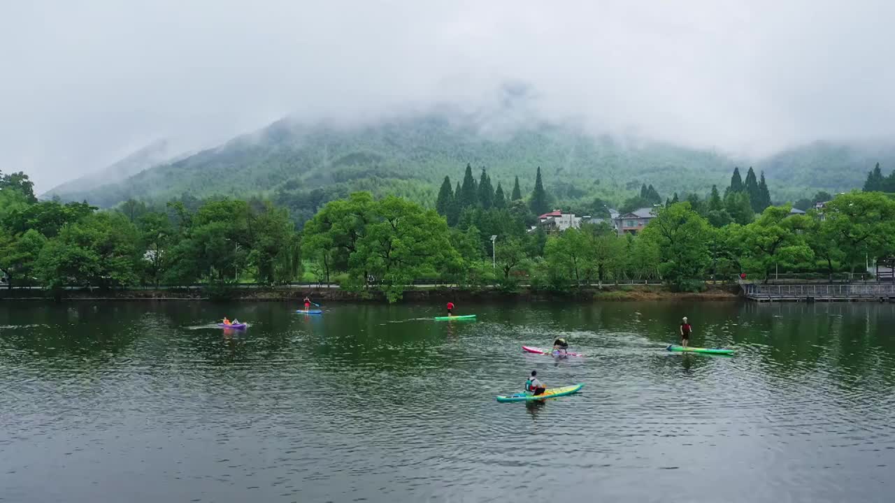 莫干山水上运动皮划艇航拍视频素材