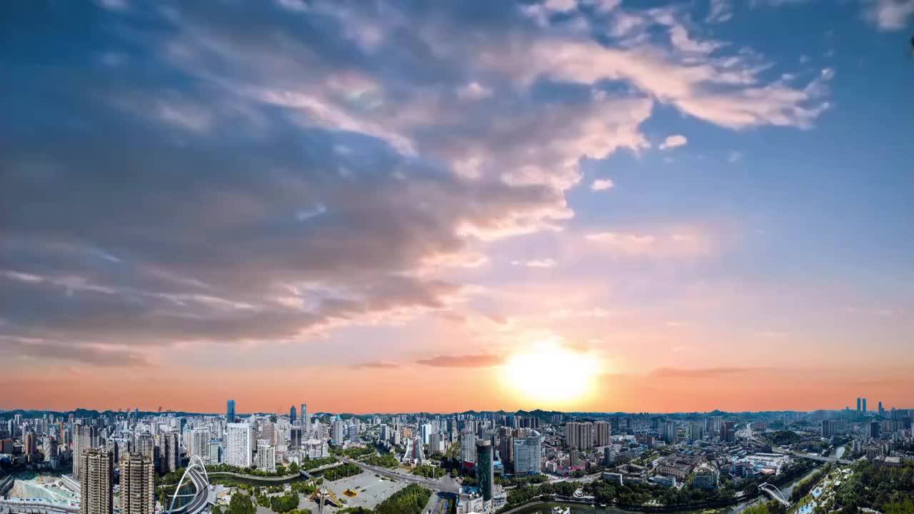 贵阳 南明区 遵义路 人民广场  河滨公园 筑城广场  茅台大厦视频素材