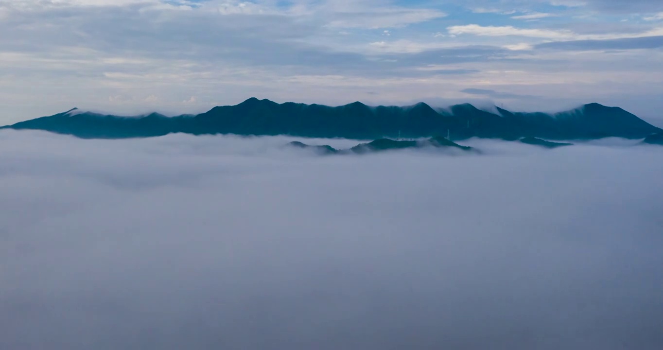 浙江杭州：晨光中的城市云海视频素材