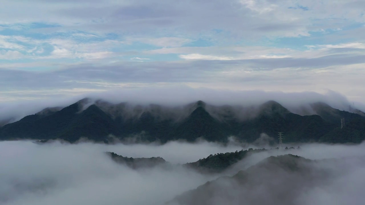 浙江杭州：雨后的平流雾与云海视频素材