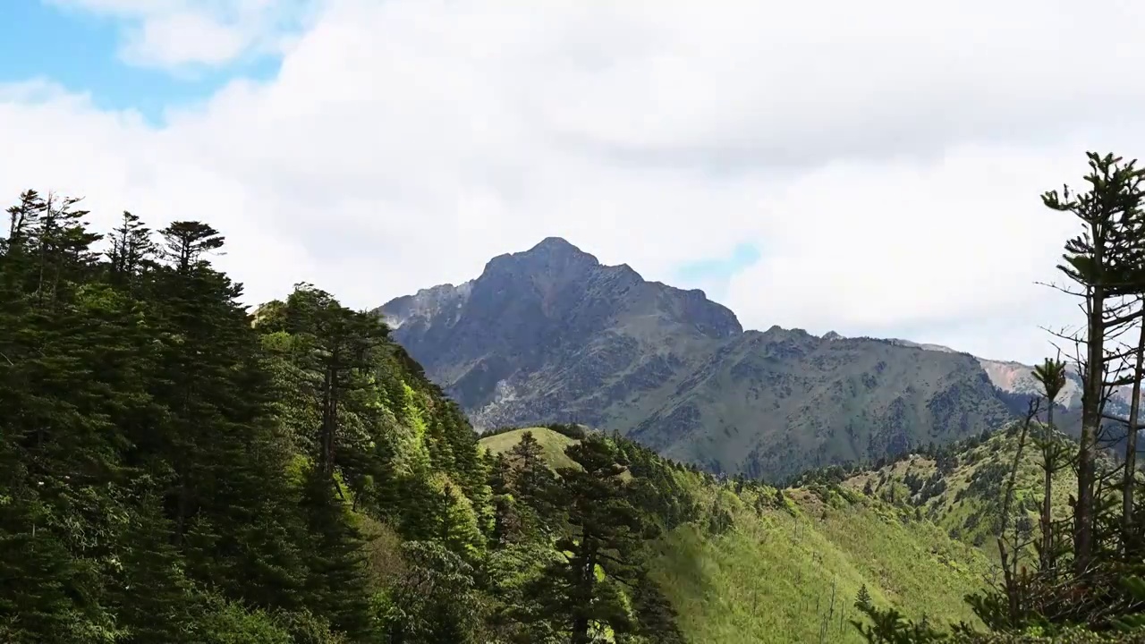 云南兰坪雪邦山近景延时视频素材