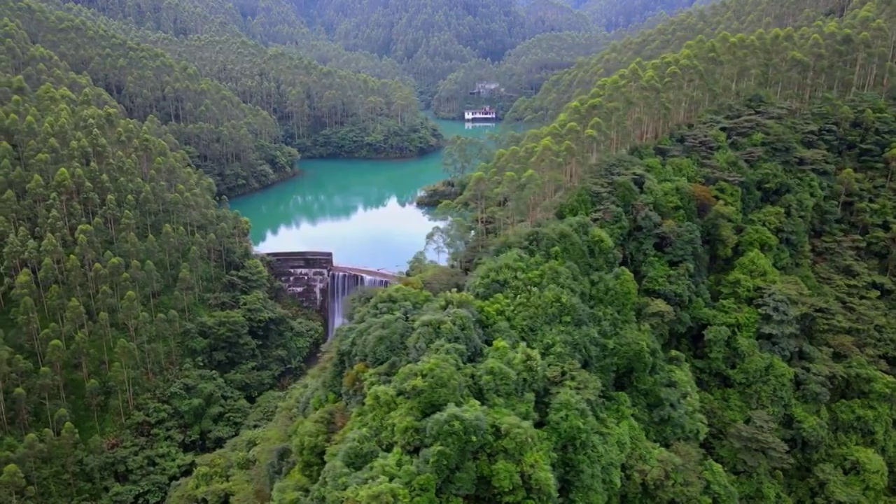 航拍清远清新区三坑水库风景视频素材