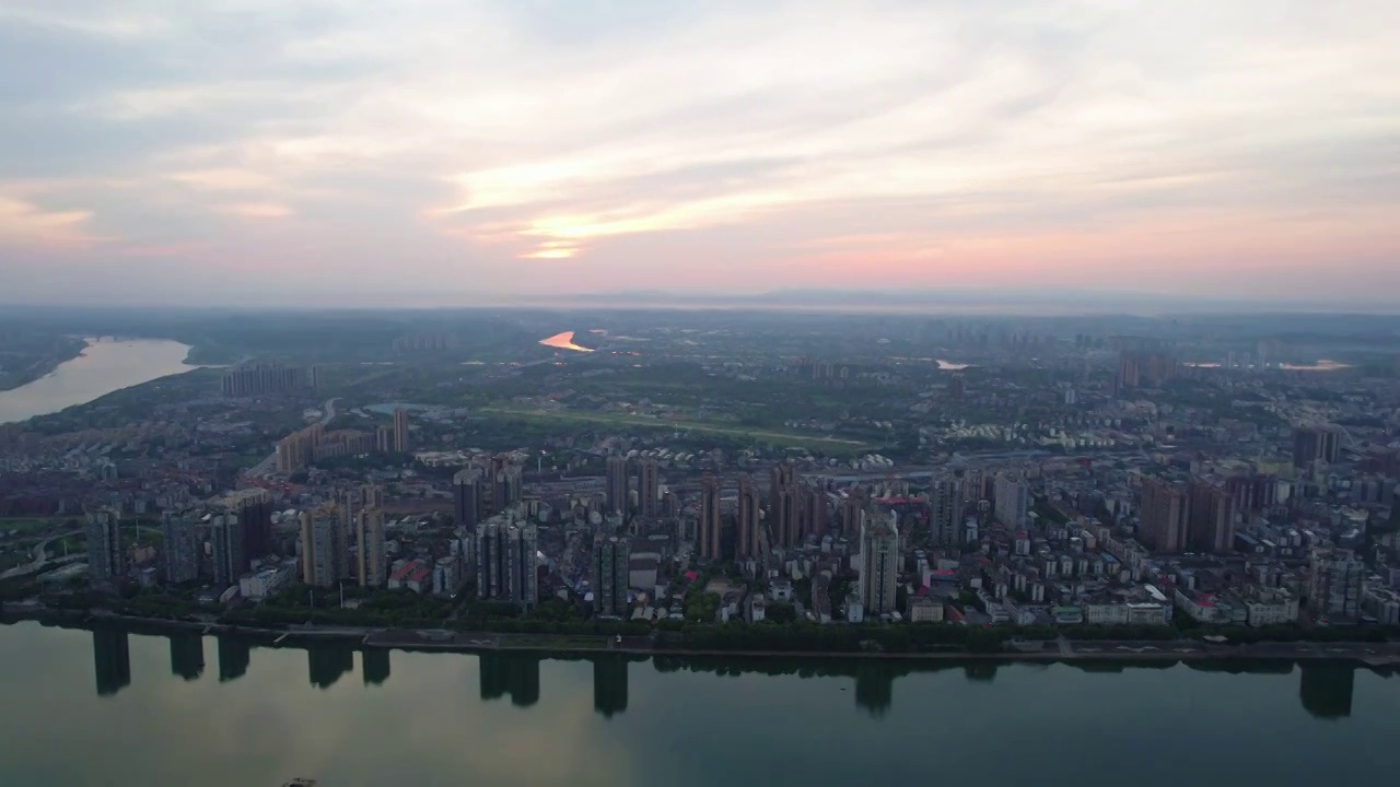 航拍湖南衡阳都市湘江风光天际线视频素材