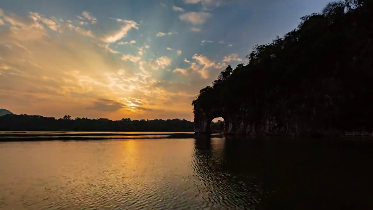 桂林象鼻山日出视频素材