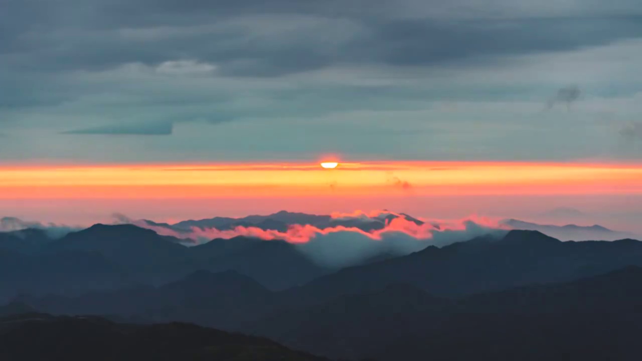 山顶茶园日落和日出云海视频素材