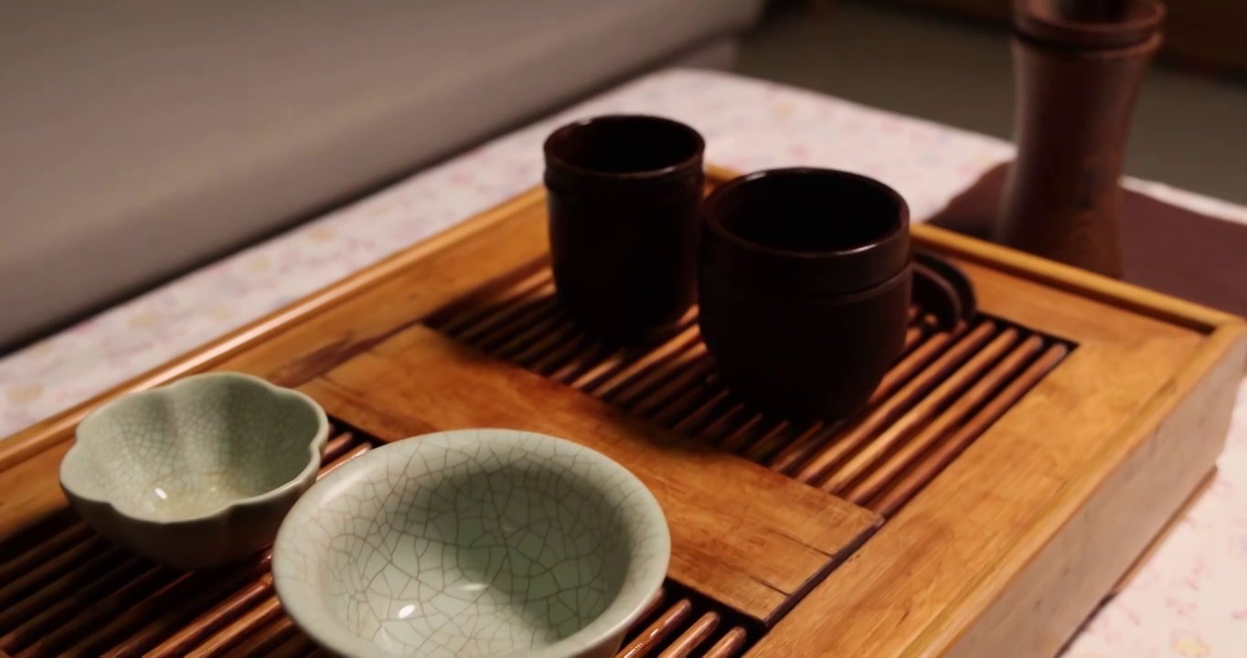 美食烹饪：奶茶制作烹调，中国功夫茶茶具视频素材