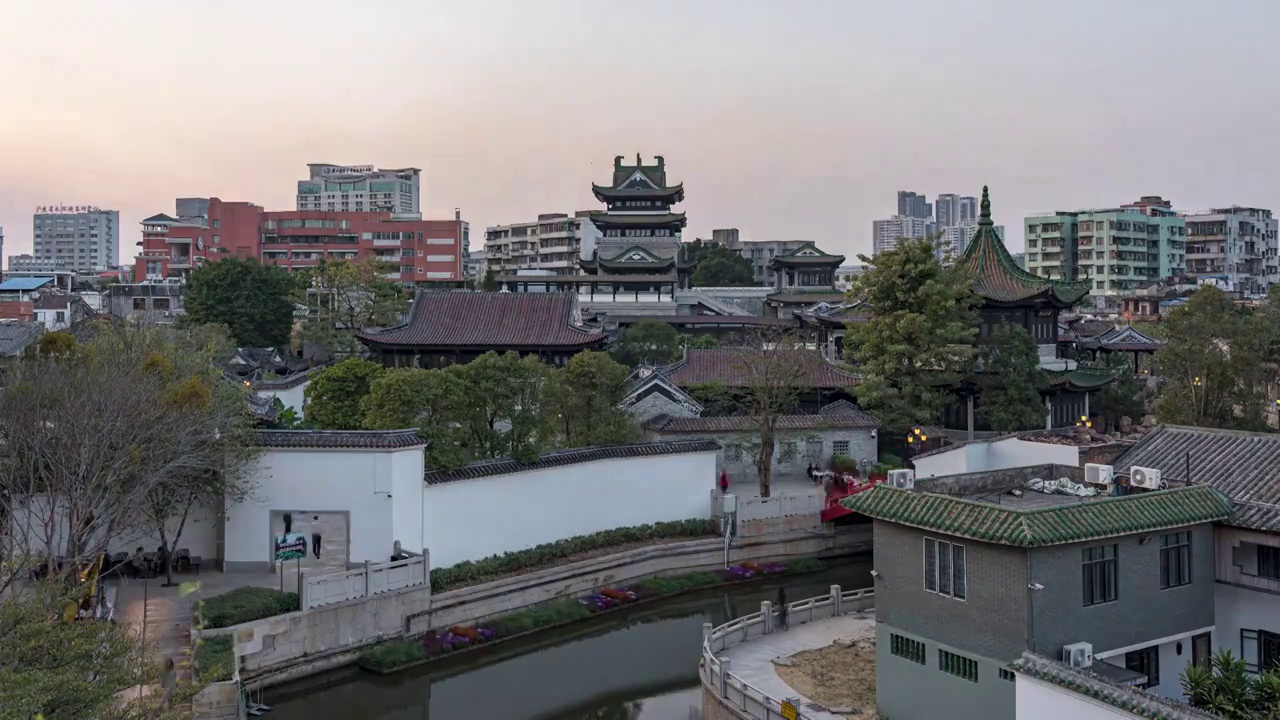 广州粤剧艺术博物馆和永庆坊旅游区日转夜延时摄影视频素材