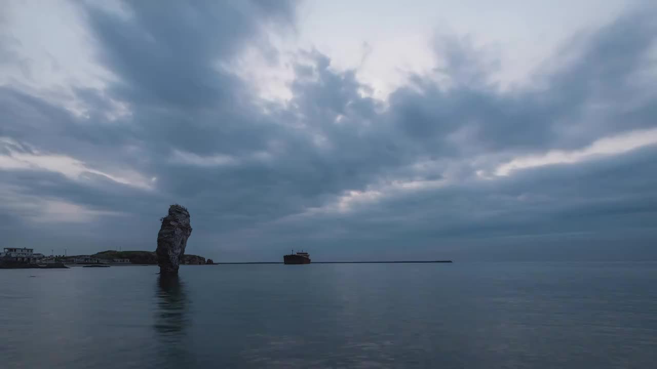 礁石流云视频素材