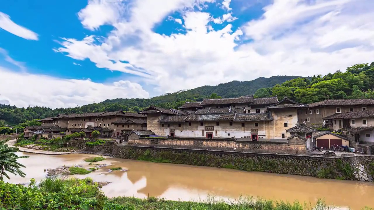 福建龙岩洪坑土楼群视频素材