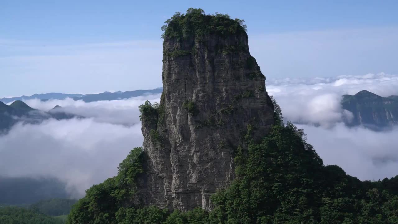 国有地质公园湖北恩施大峡谷绝壁长廊朝天笋风光视频素材