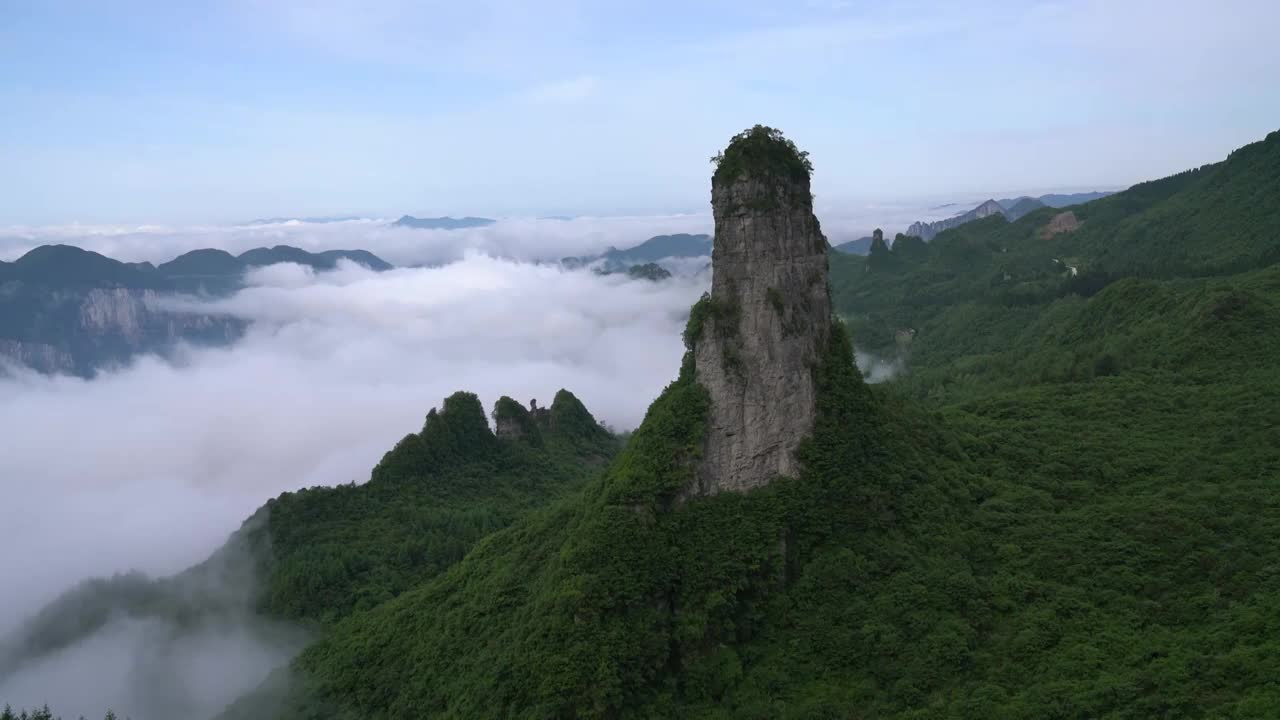 国有地质公园湖北恩施大峡谷绝壁长廊朝天笋风光视频素材