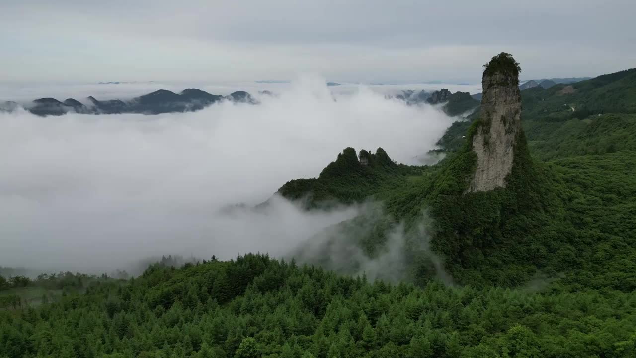 国有地质公园湖北恩施大峡谷绝壁长廊朝天笋风光视频素材