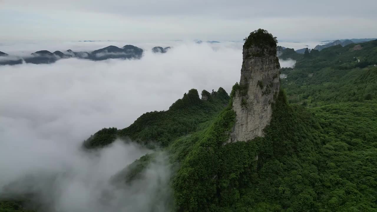 国有地质公园湖北恩施大峡谷绝壁长廊朝天笋风光视频素材